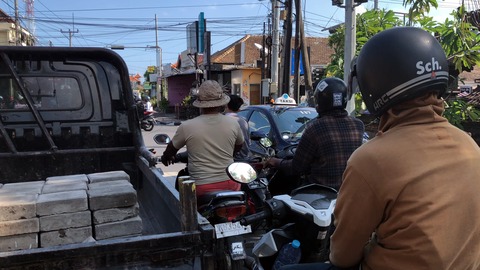 cómo sobrevivir alquilando moto en bali